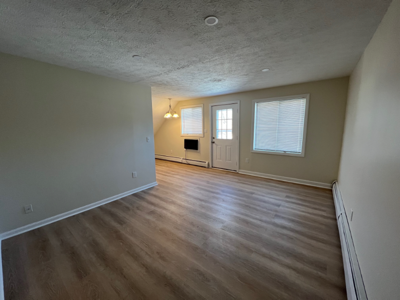 Manchester Multiplex: 891 Mammoth Road