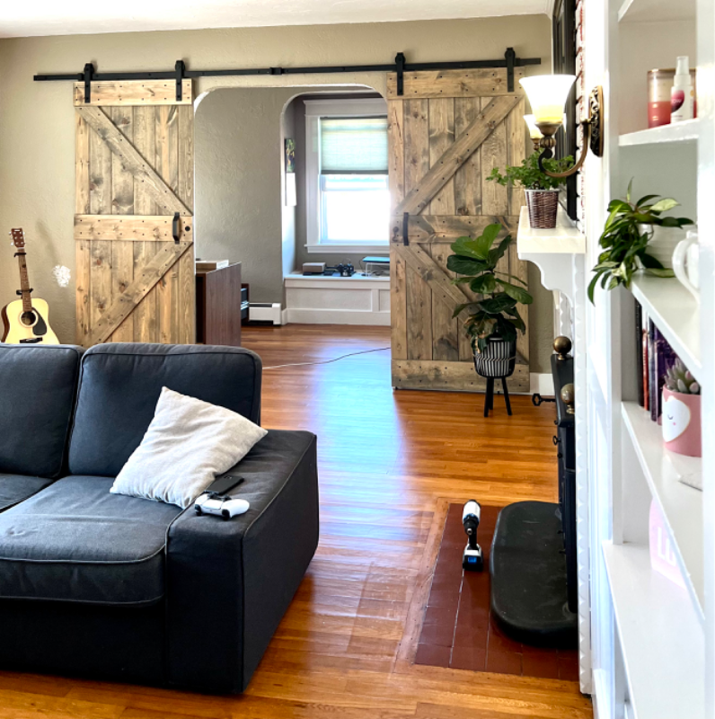 Spencer Apartment: 13 Mechanic Street