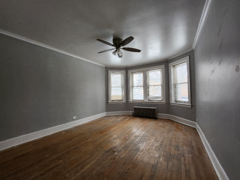 Chicago Apartment: 5911 W Huron St