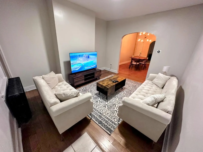 Baltimore Townhome: 215 S Mount Street