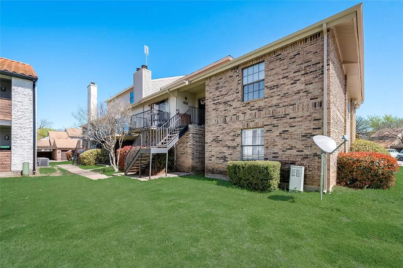 Fort Worth Condo: 228 Shady Lane Drive