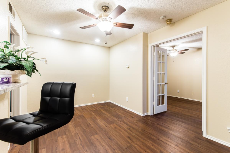 Arlington Condo: 1704 Baird Farm Circle