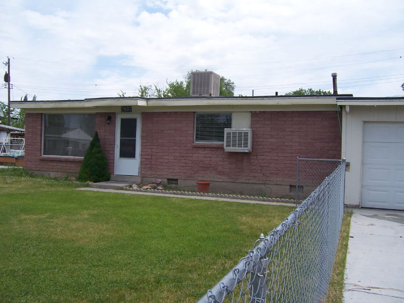 West Valley City House: 2897 S 3050 W