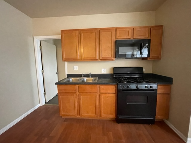 Chicago House: 1904 E 79th Street