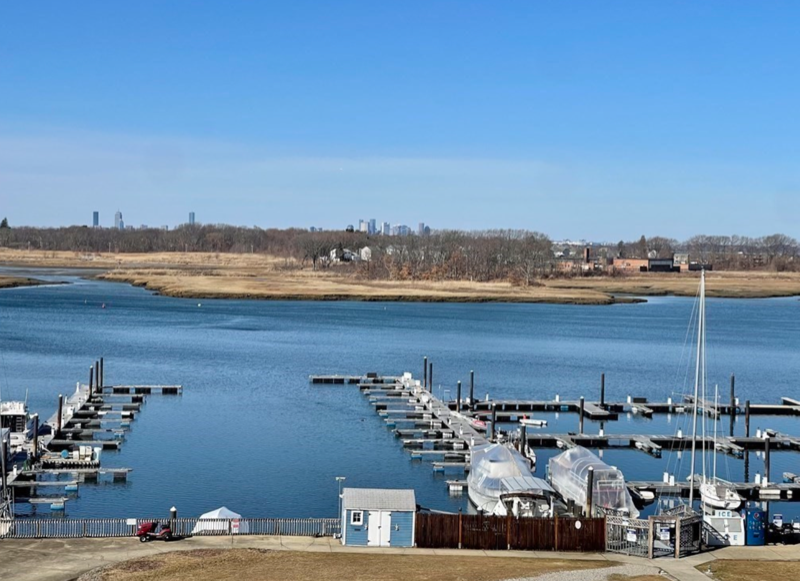 Quincy Condo: 100 Cove Way