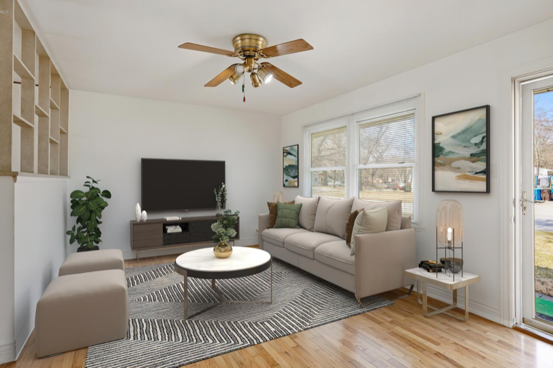 Champaign House: 2003 Hemlock Dr.