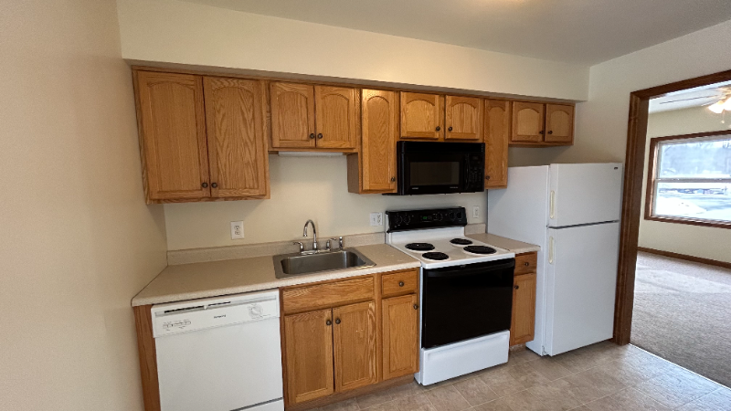 Schenectady Apartment: 1052 Community Rd #4