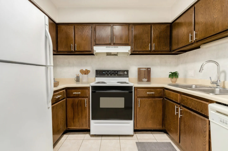 Columbus Apartment: 4443 Mobile Dr