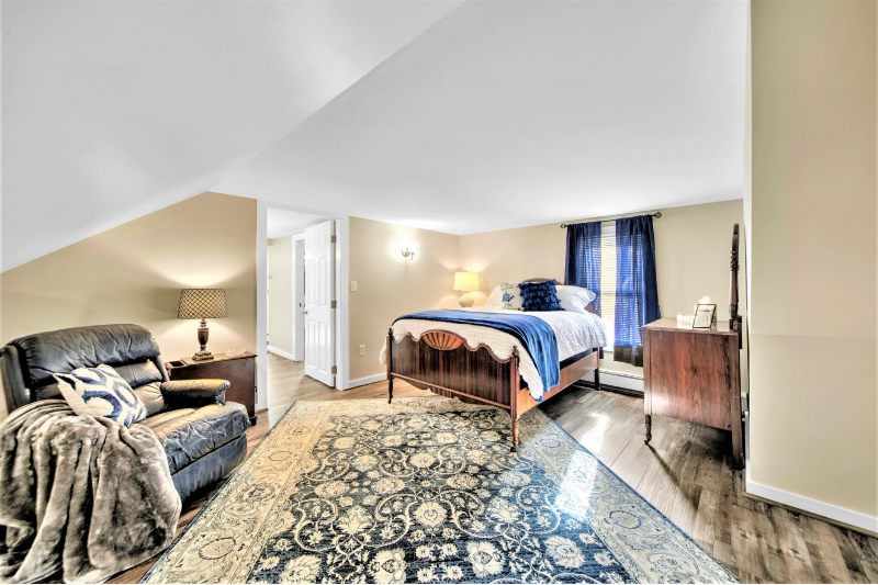 Brunswick House: 18 School Street