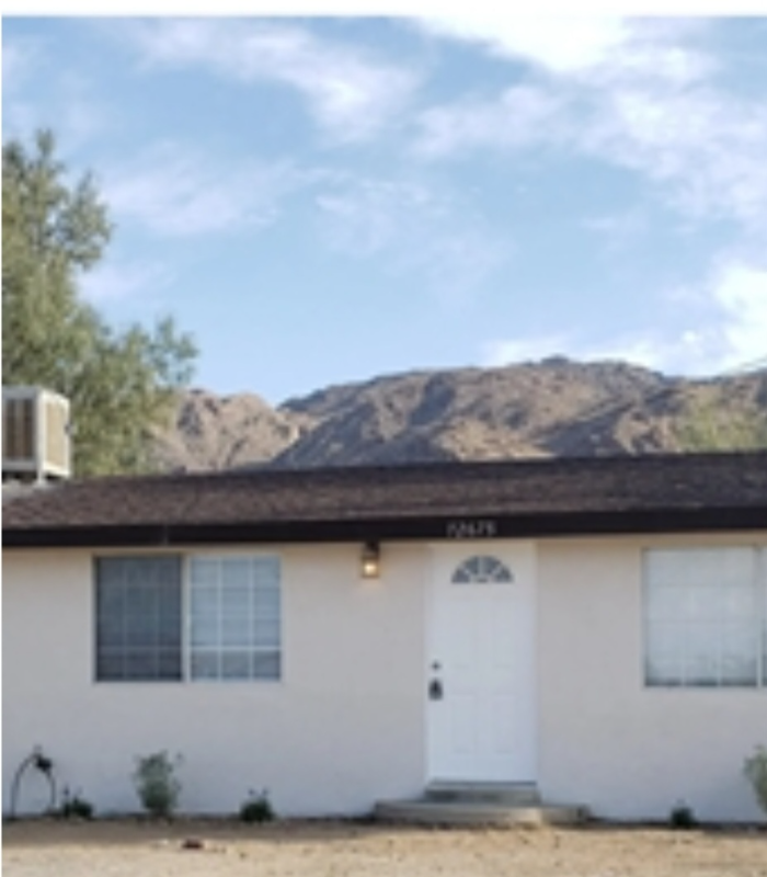 Twentynine palms House: 72675 Sullivan rd