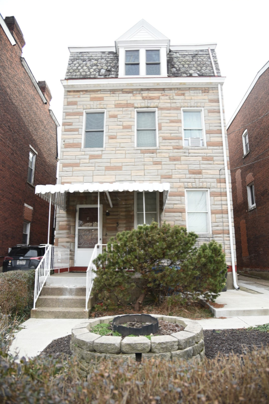 Pittsburgh House: 3 Oakland Square