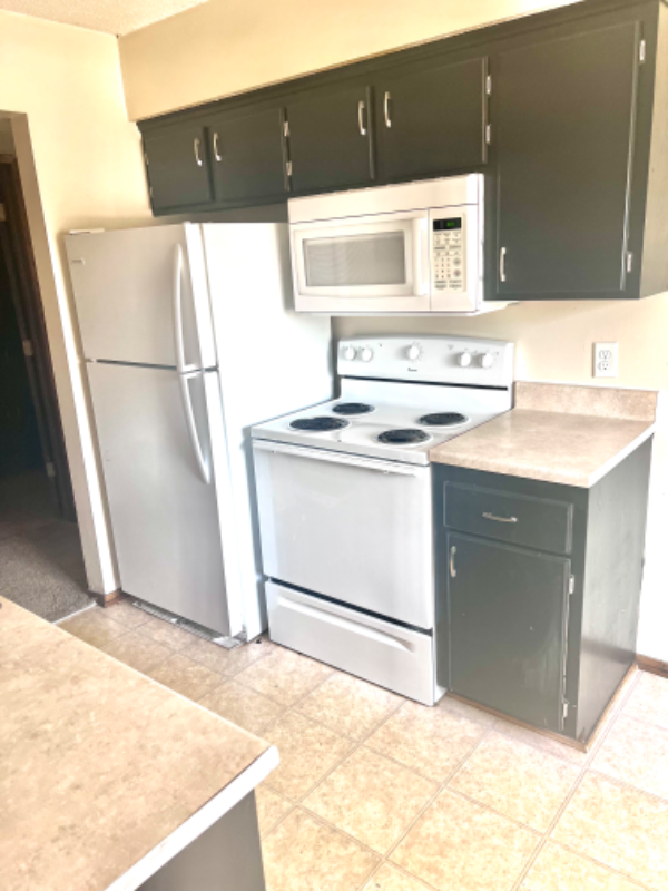 Rosemount Apartment: 14635 Dodd Boulevard