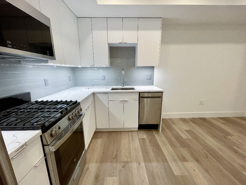 Washington Apartment: 1321 Rhode Island Ave NW