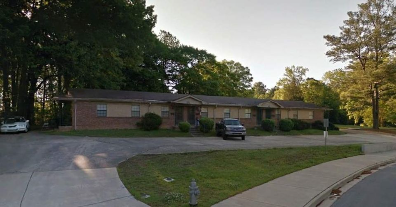 Powder Springs Apartment: 3681 Lynn Drive