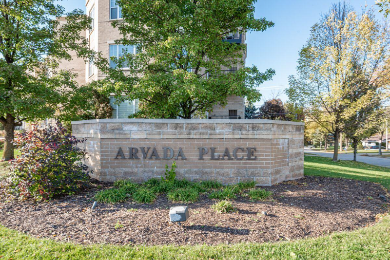 Wauwatosa Condo: 10900 W Bluemound Rd