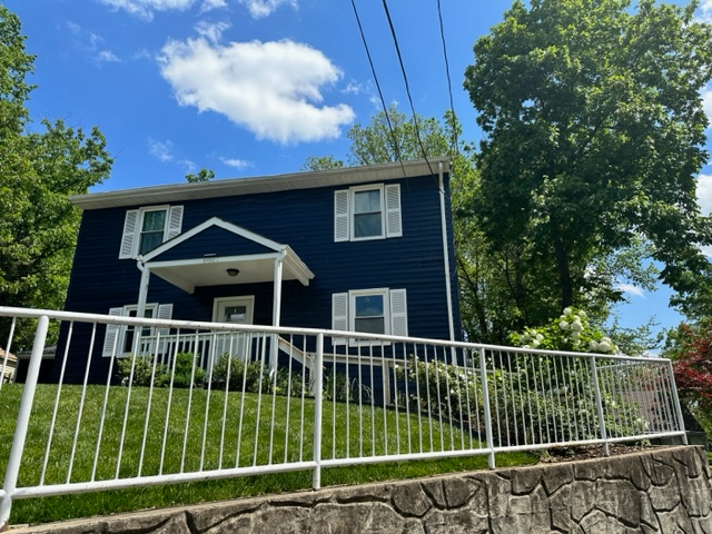 Alexandria House: 6021 Park Pl