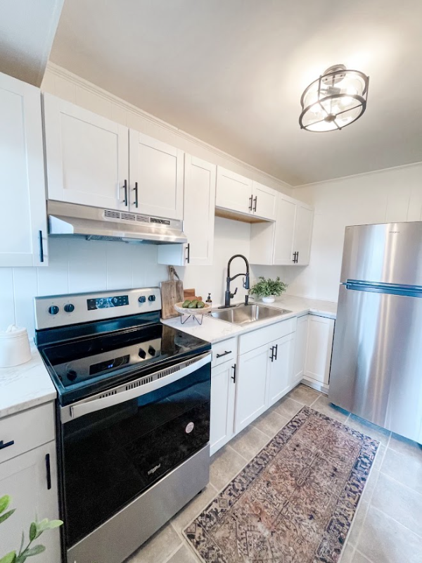 Johnson City Apartment: 410 W. Maple Street