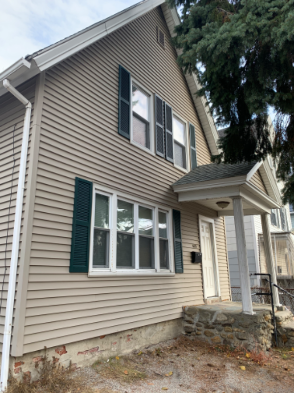 Worcester House: 609 Cambridge St