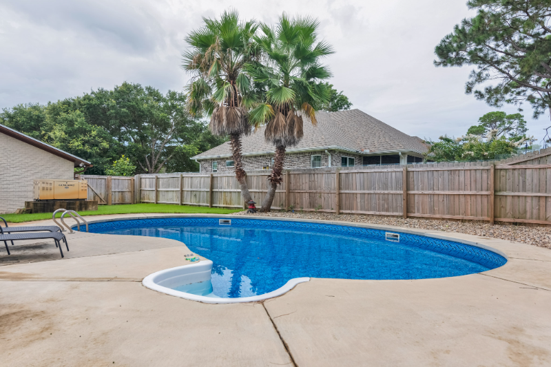 Gulf Breeze House: 967 Grand Canal St