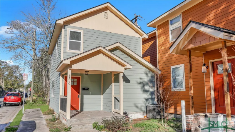 Savannah House: 1200 E 37th St