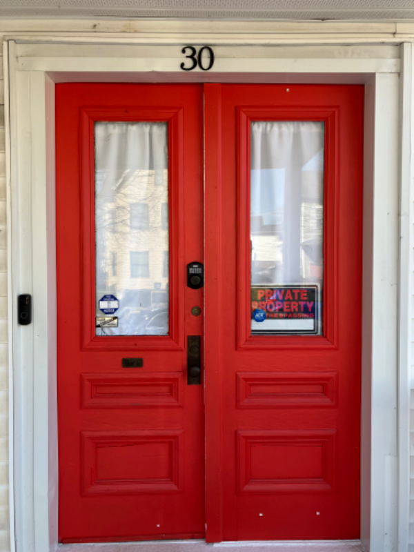 Springfield House: 30 Merrick Ave