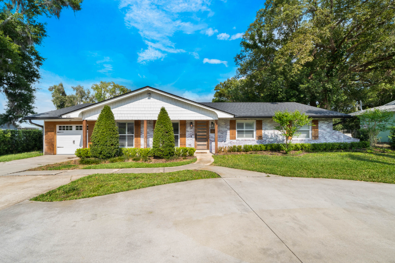 Maitland House: 201 Cedarwood Drive