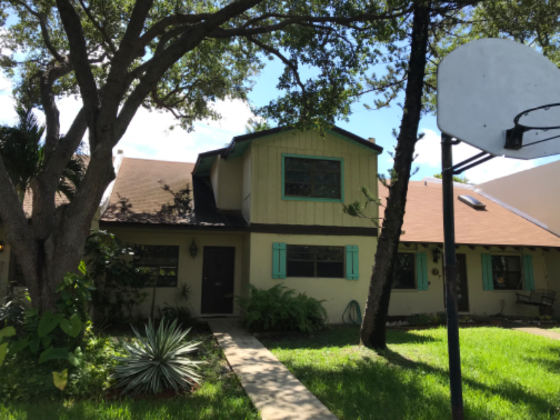 Dania Beach House: 187 NE 6 Court