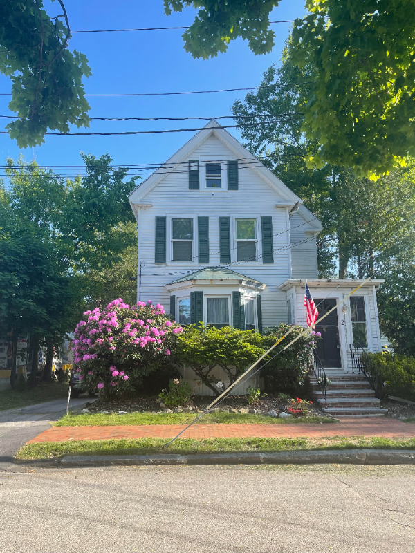 Dover Apartment: 2 Hough St