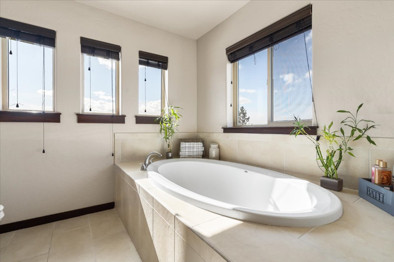 Coeur dalene House: 2752 W Sorbonne dr