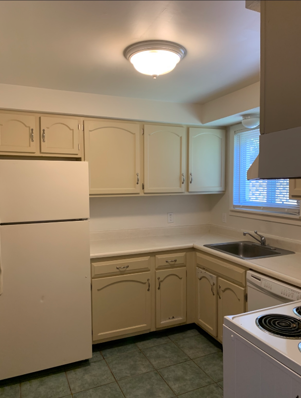 Amherst House: 252 West Street