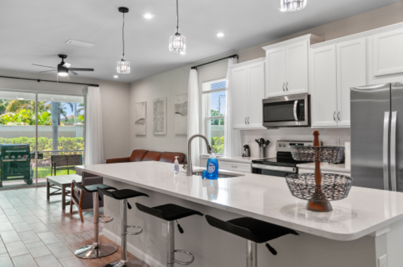 Naples House: 45xx Bayshore ave