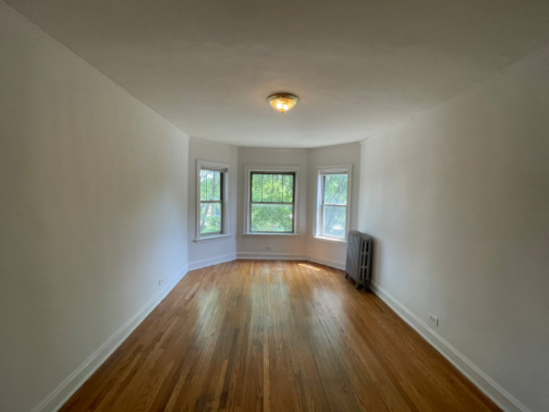 Oak Park House: 832 S. Austin Blvd