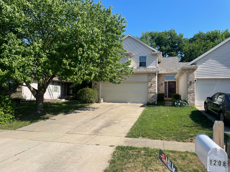 Mahomet House: 1208 E Jeffery Dr