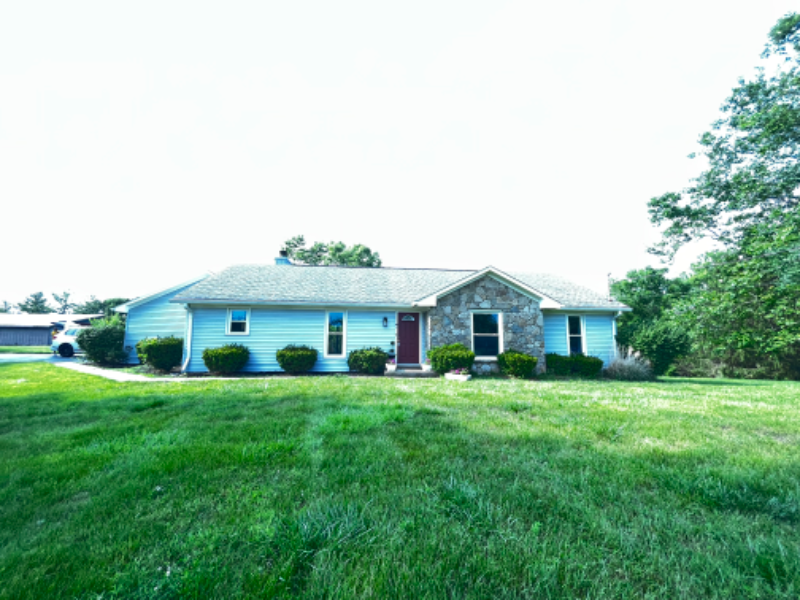 Crestwood House: 3905 Carriage Hill Dr