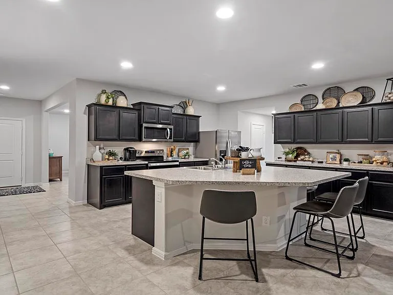 Justin Other: 620 PESHTIGO rd