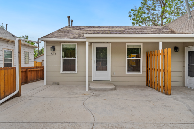 Loveland House: 514 E 1st St