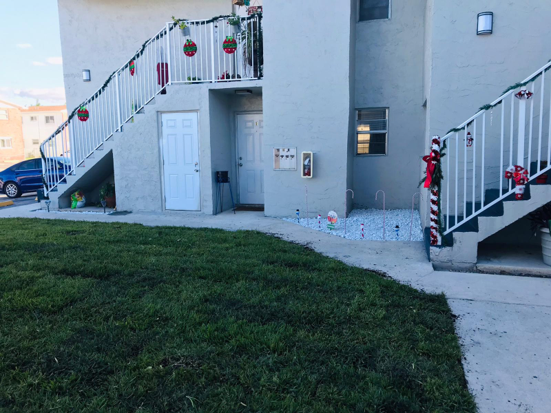 Davie Apartment: 3741 SW 60th Ave