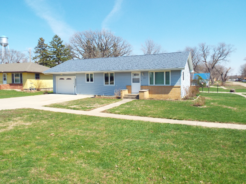 Ashton House: 453 4th Ave