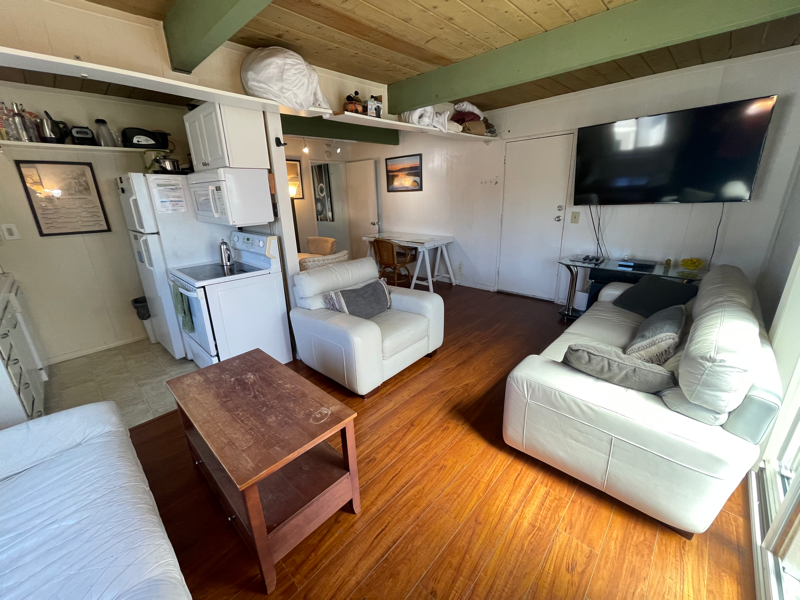 San Diego Apartment: 1812 Hornblend St