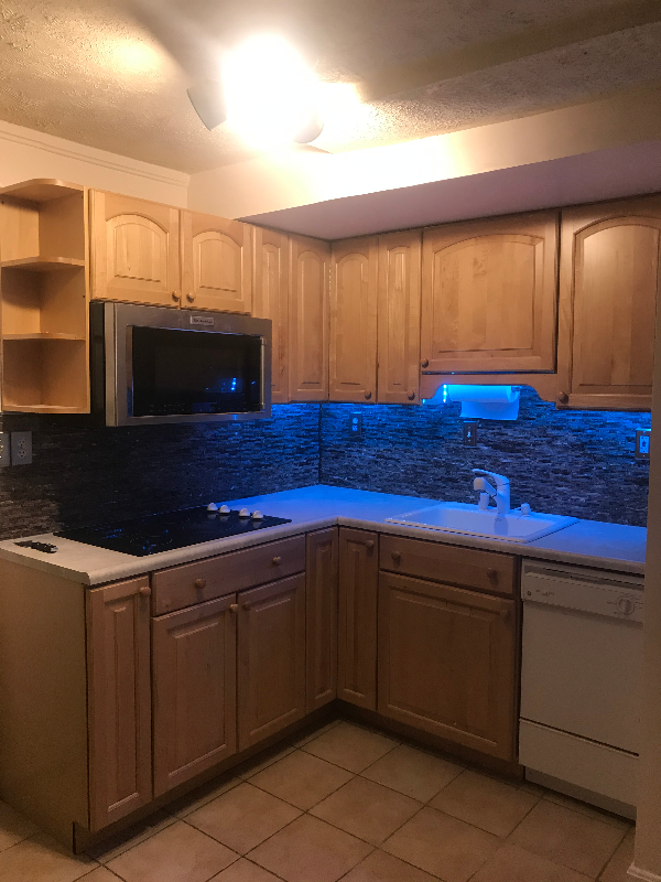 Fairfax House: 4433 village DR,