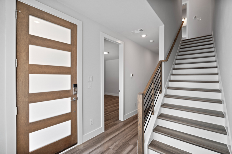 DALLAS House: 8115 BROMLEY DR