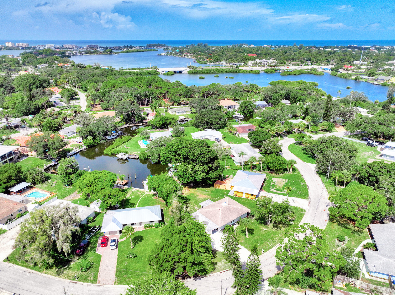 Nokomis House: 511 Dona Drive