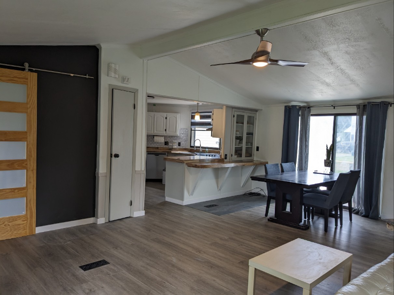 Muncie House: 101 W. Skyway Dr.