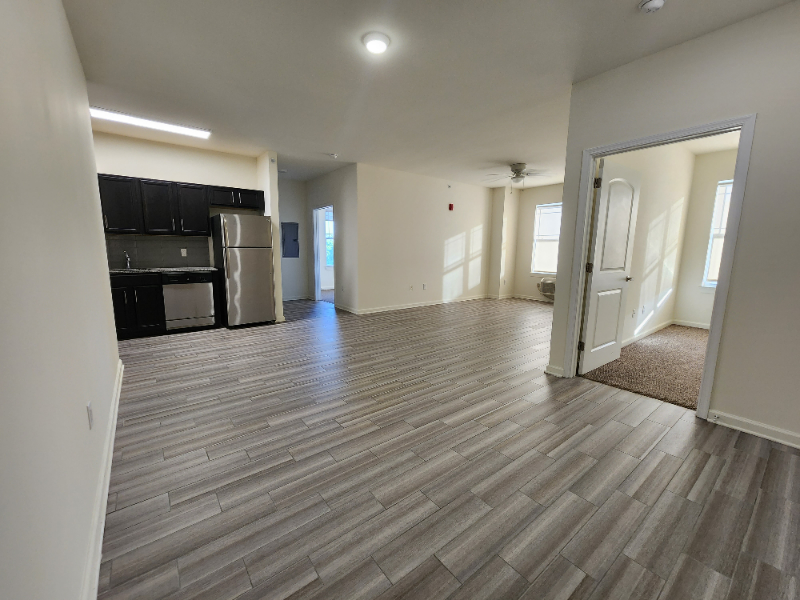 Somerset Apartment: 510 Hamilton St