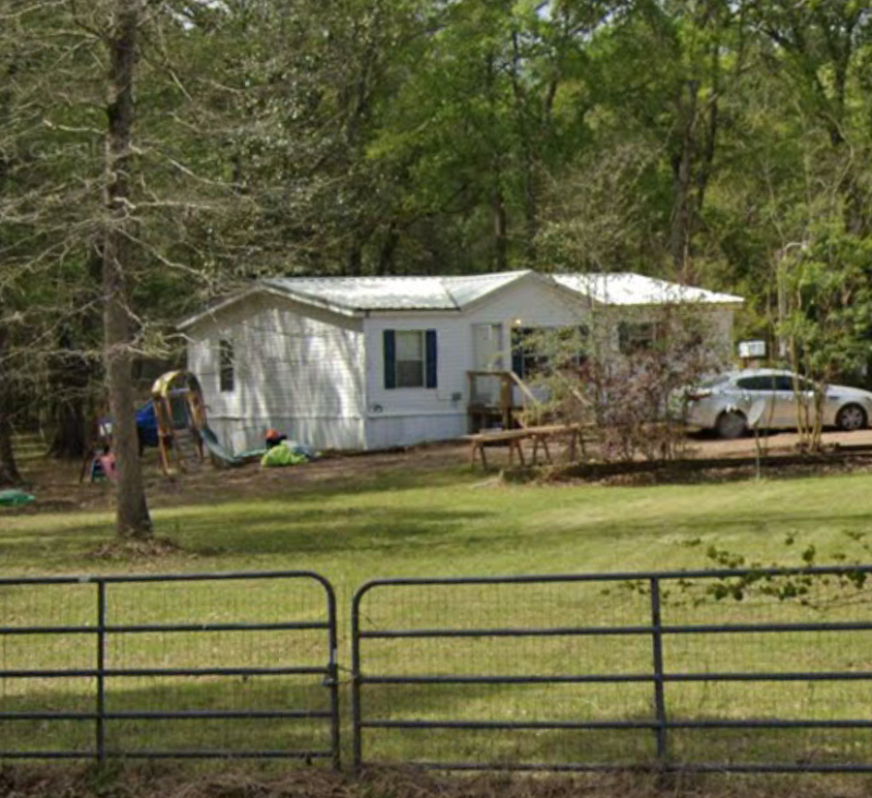 Conroe House: 14628 Firetower Rd