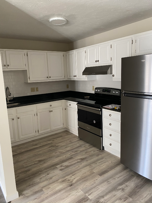 Webster Condo: 310 Thompson