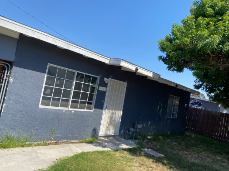 Bellflower House: 9142 Walnut St