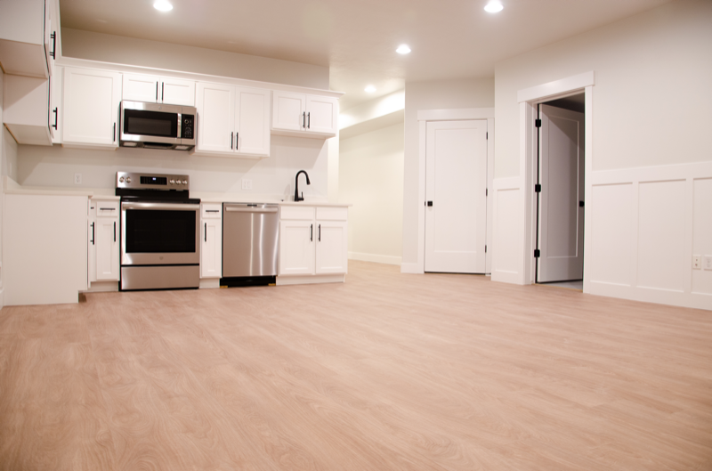 Vineyard House: 204 S Mulberry Ln