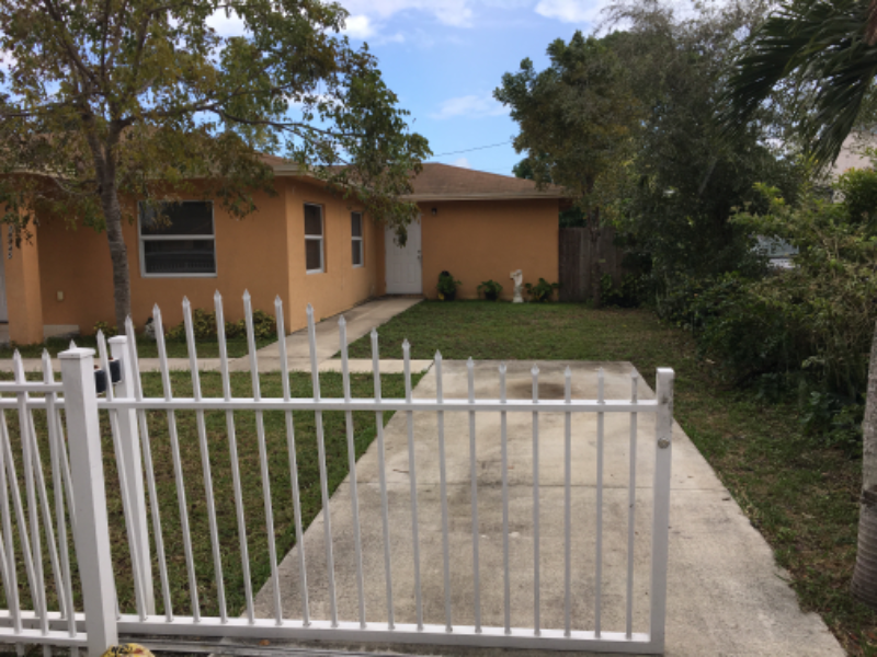 Miami House: 10345 nw 35 ave