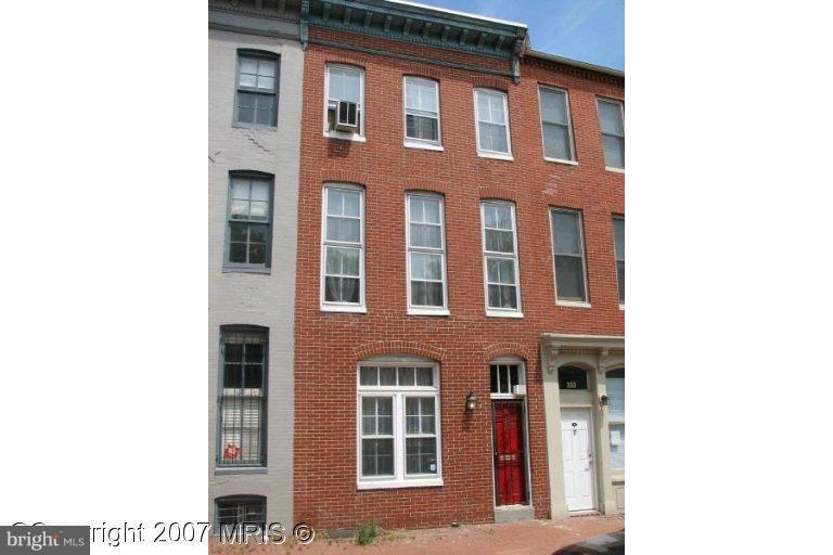 Baltimore Townhome: 331 S. Fremont Ave